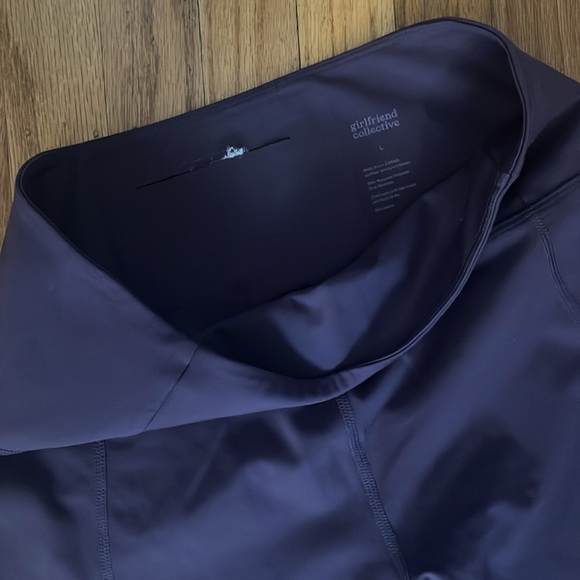 Girlfriend Collective Atletic spandex Stretch shorts Large purple - Picture 2 of 3